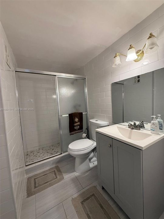 For Sale: $350,000 (3 beds, 2 baths, 1070 Square Feet)