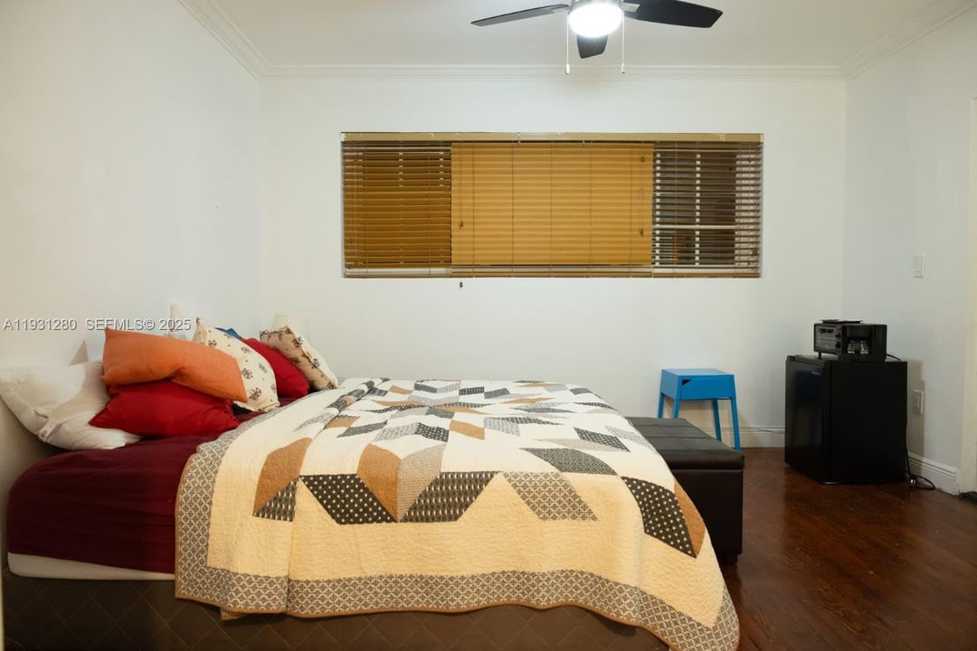 В аренду: $1,400 (3 спален, 2 ванн, 450 Квадратных фут)