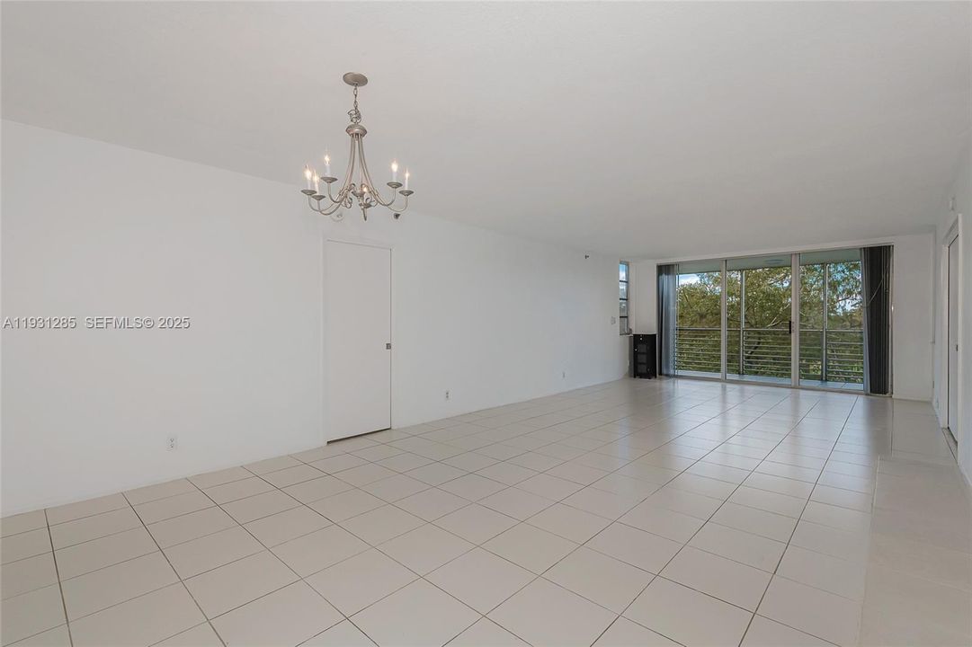 出租: $2,400 (3 贝兹, 2 浴室, 1620 平方英尺)