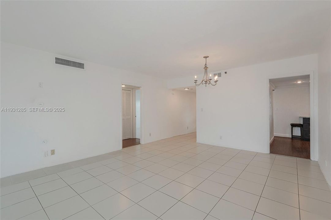 出租: $2,400 (3 贝兹, 2 浴室, 1620 平方英尺)