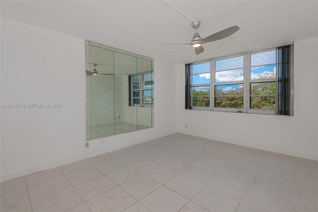 出租: $2,400 (3 贝兹, 2 浴室, 1620 平方英尺)