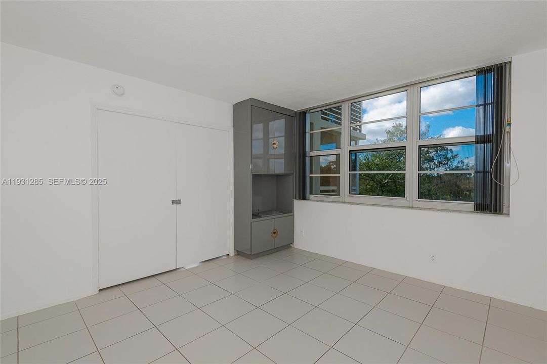 出租: $2,400 (3 贝兹, 2 浴室, 1620 平方英尺)