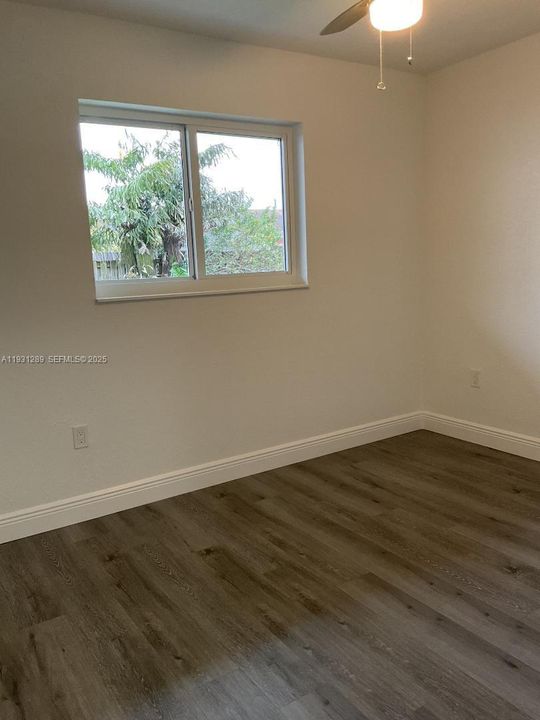 For Rent: $3,800 (3 beds, 2 baths, 1422 Square Feet)