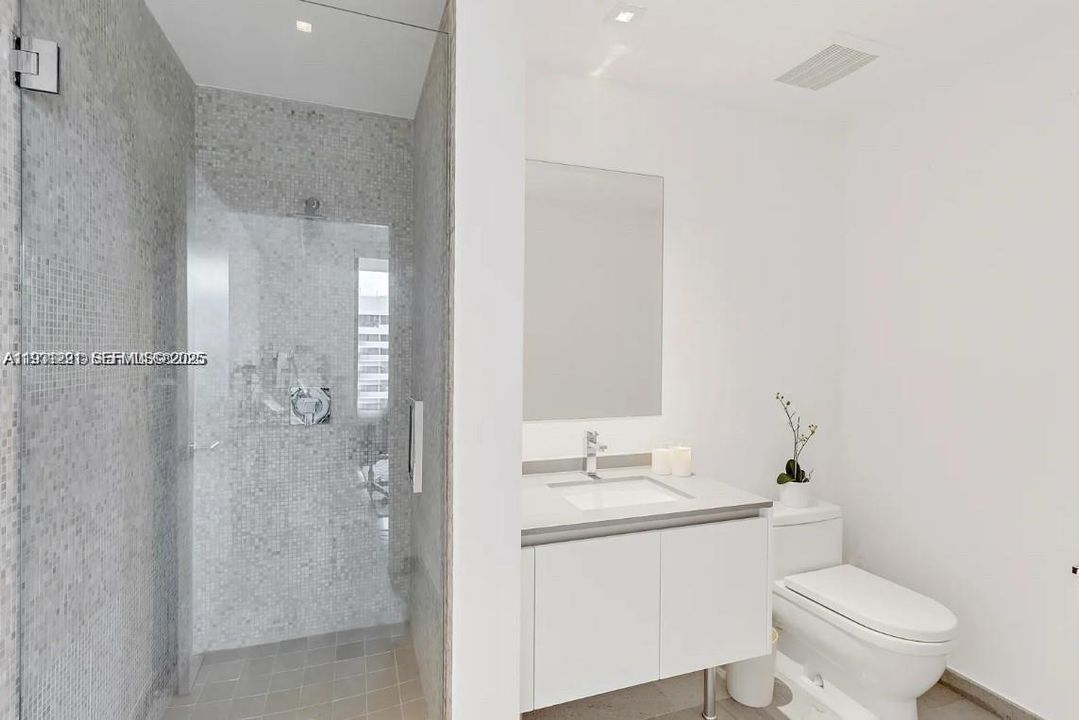 For Rent: $6,500 (2 beds, 2 baths, 1393 Square Feet)