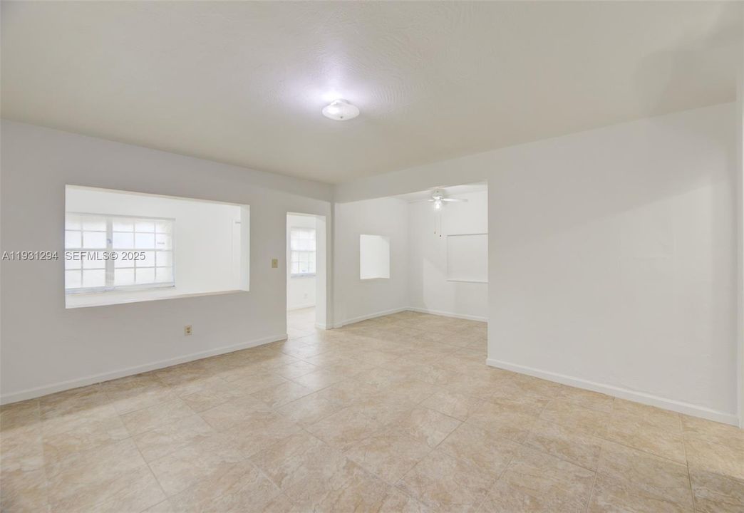 En Venta: $520,000 (3 camas, 2 baños, 1254 Pies cuadrados)