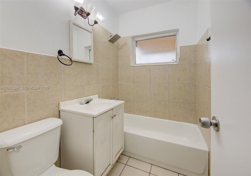 En Venta: $520,000 (3 camas, 2 baños, 1254 Pies cuadrados)