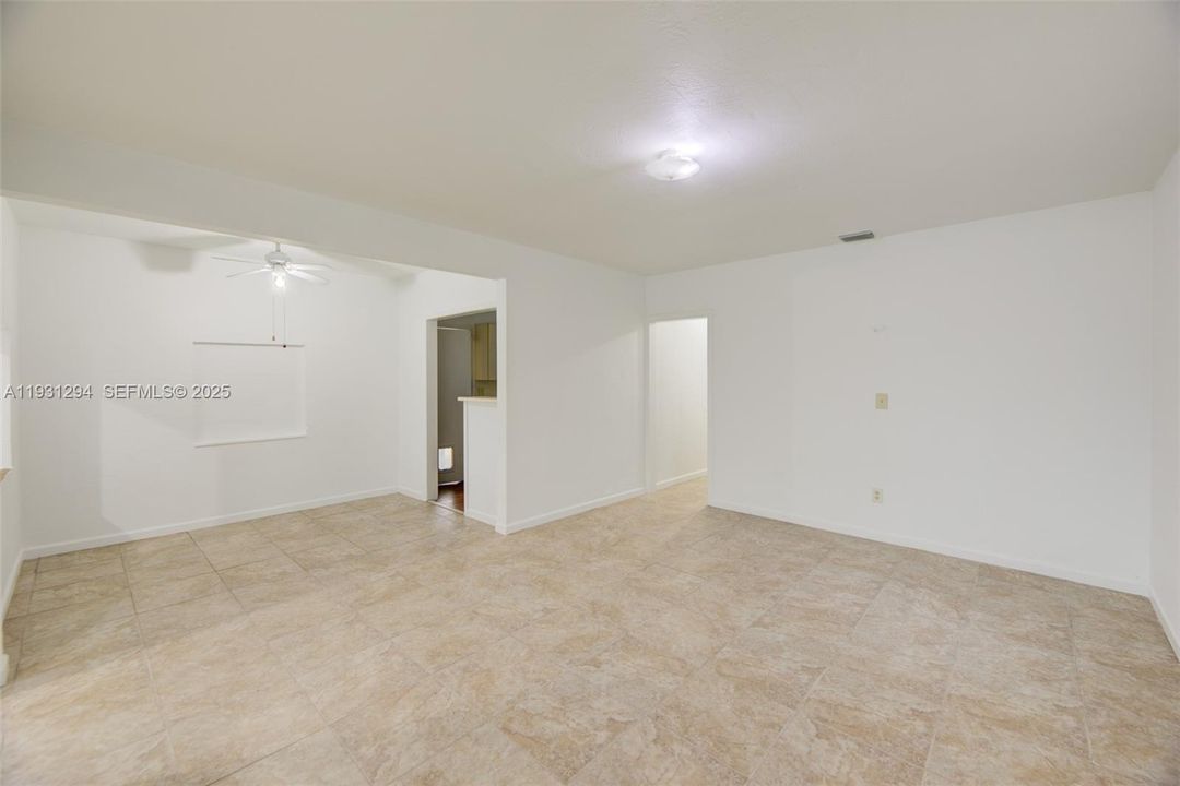 En Venta: $520,000 (3 camas, 2 baños, 1254 Pies cuadrados)