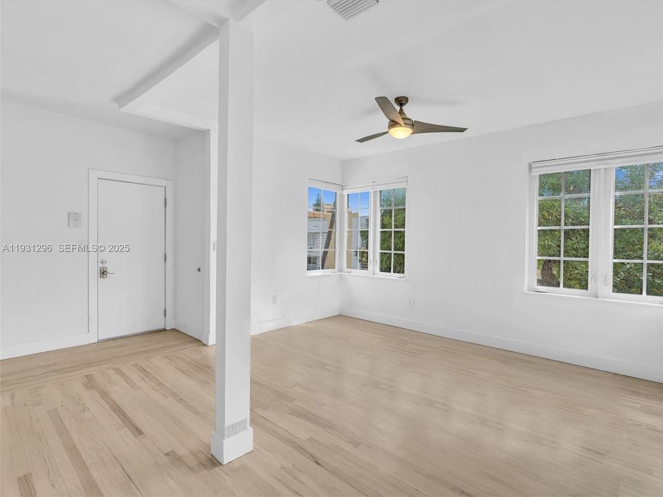 В аренду: $2,895 (1 спален, 1 ванн, 710 Квадратных фут)