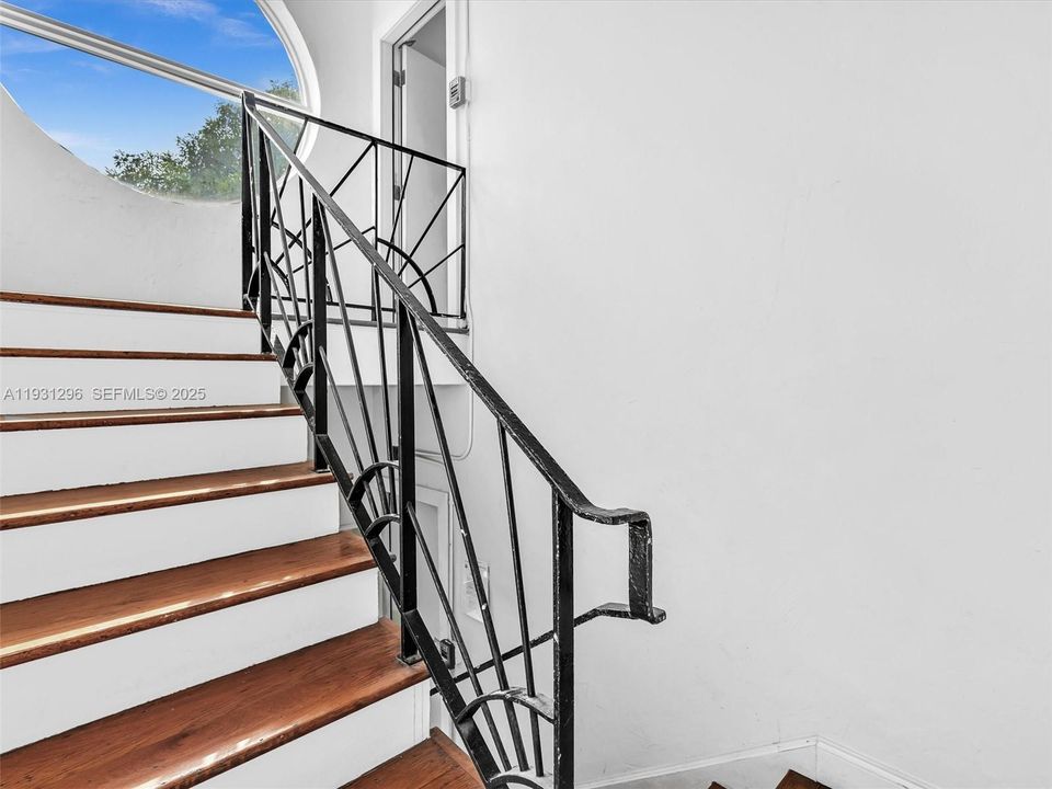 В аренду: $2,895 (1 спален, 1 ванн, 710 Квадратных фут)