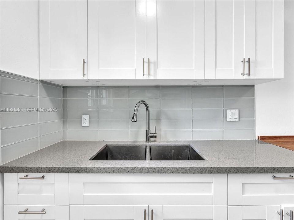 В аренду: $2,895 (1 спален, 1 ванн, 710 Квадратных фут)