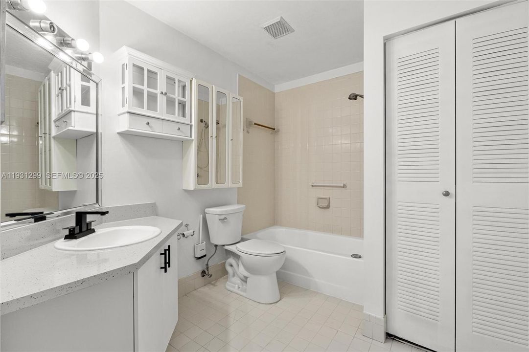 В аренду: $2,700 (3 спален, 2 ванн, 1081 Квадратных фут)