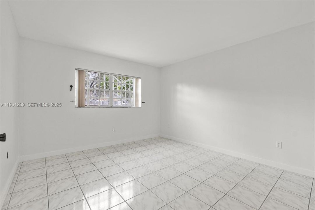 В аренду: $2,700 (3 спален, 2 ванн, 1081 Квадратных фут)