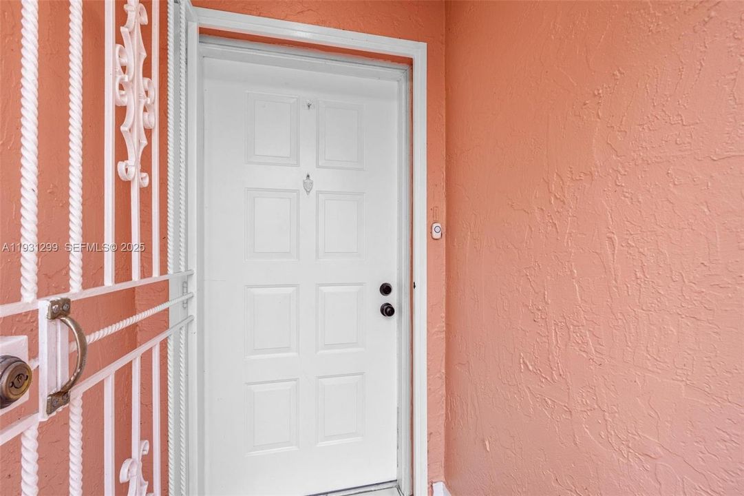 В аренду: $2,700 (3 спален, 2 ванн, 1081 Квадратных фут)