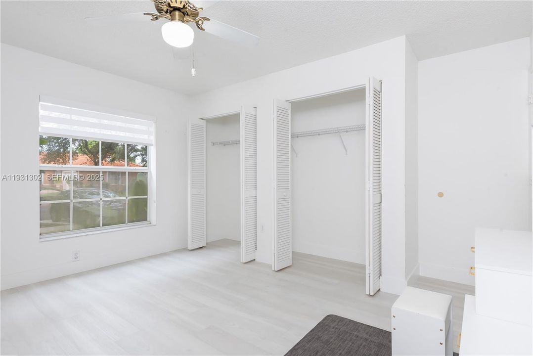 出租: $4,000 (4 贝兹, 2 浴室, 1794 平方英尺)