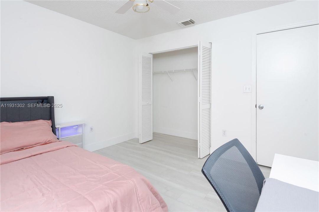 出租: $4,000 (4 贝兹, 2 浴室, 1794 平方英尺)