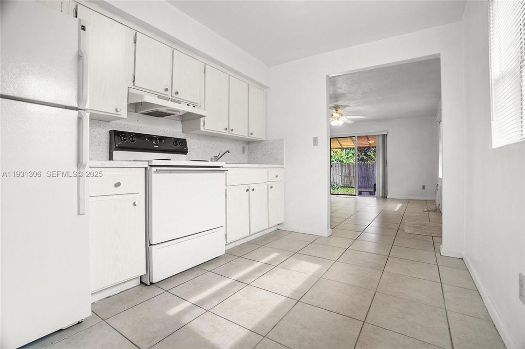 For Sale: $440,000 (3 beds, 2 baths, 1456 Square Feet)