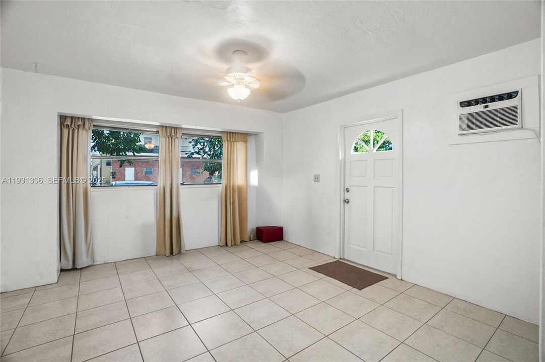 For Sale: $440,000 (3 beds, 2 baths, 1456 Square Feet)