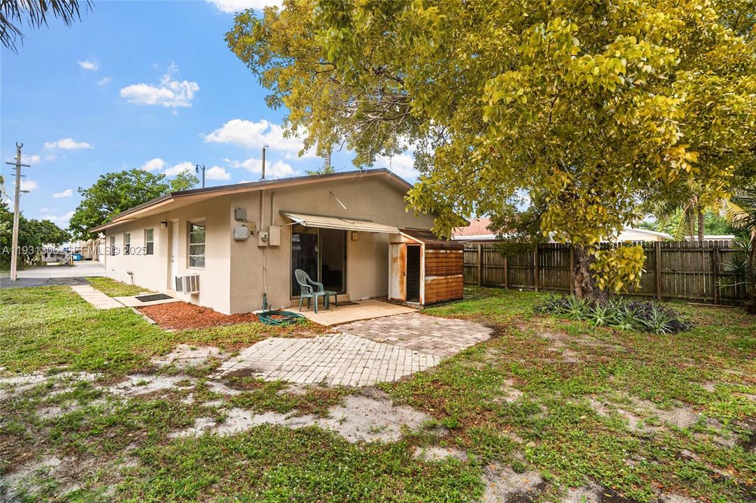 For Sale: $440,000 (3 beds, 2 baths, 1456 Square Feet)