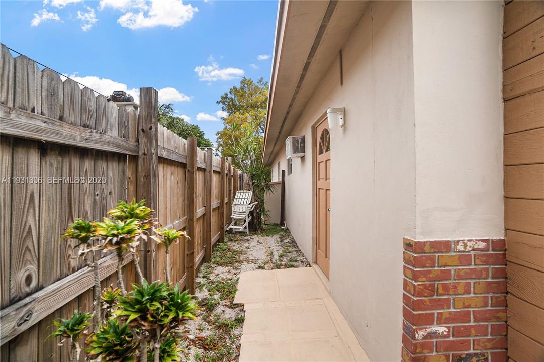 For Sale: $440,000 (3 beds, 2 baths, 1456 Square Feet)