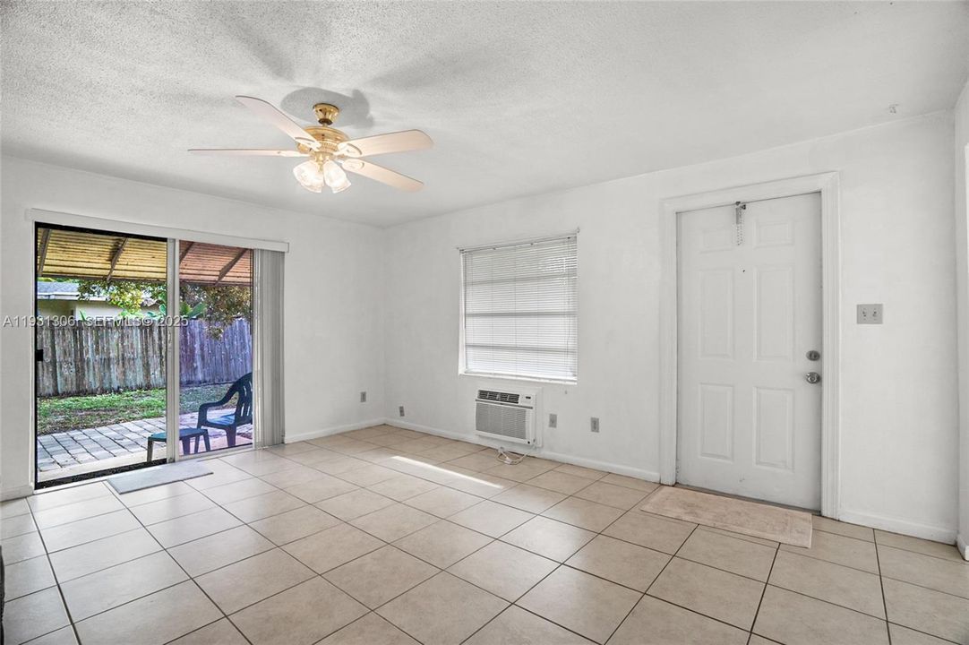 For Sale: $440,000 (3 beds, 2 baths, 1456 Square Feet)