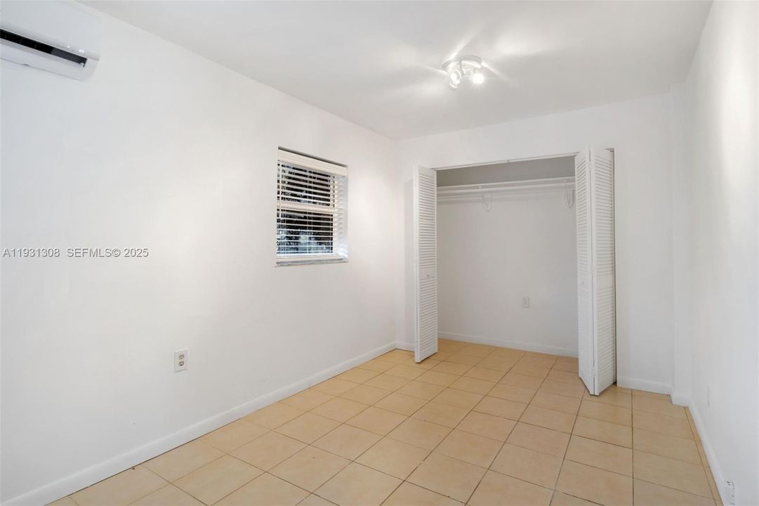 В аренду: $1,800 (1 спален, 1 ванн, 420 Квадратных фут)