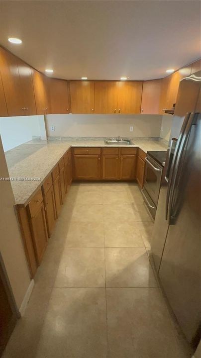 出租: $2,900 (3 贝兹, 2 浴室, 1607 平方英尺)