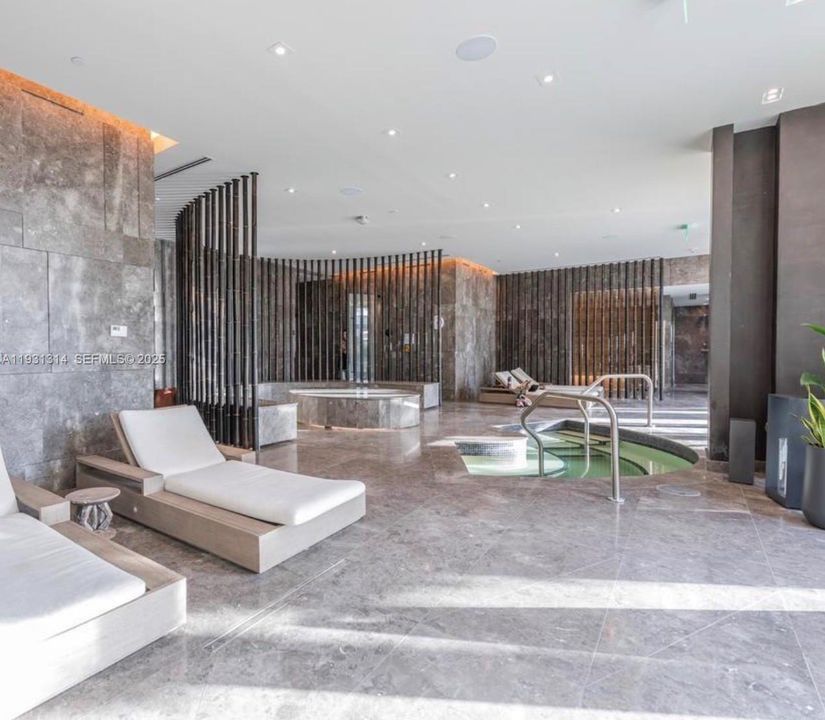 В аренду: $6,000 (2 спален, 2 ванн, 1067 Квадратных фут)