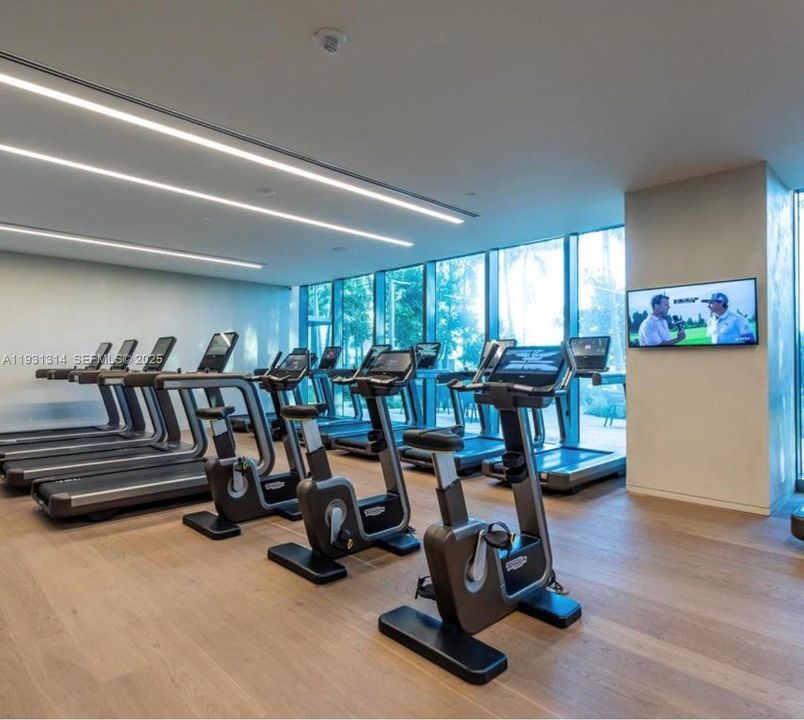 В аренду: $6,000 (2 спален, 2 ванн, 1067 Квадратных фут)