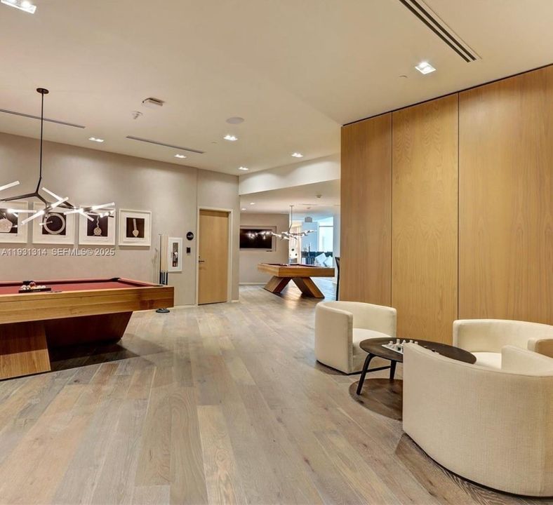 В аренду: $6,000 (2 спален, 2 ванн, 1067 Квадратных фут)