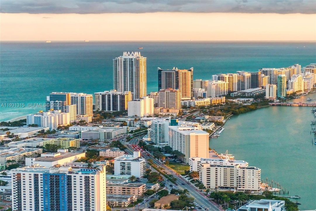 В аренду: $6,900 (2 спален, 2 ванн, 1151 Квадратных фут)