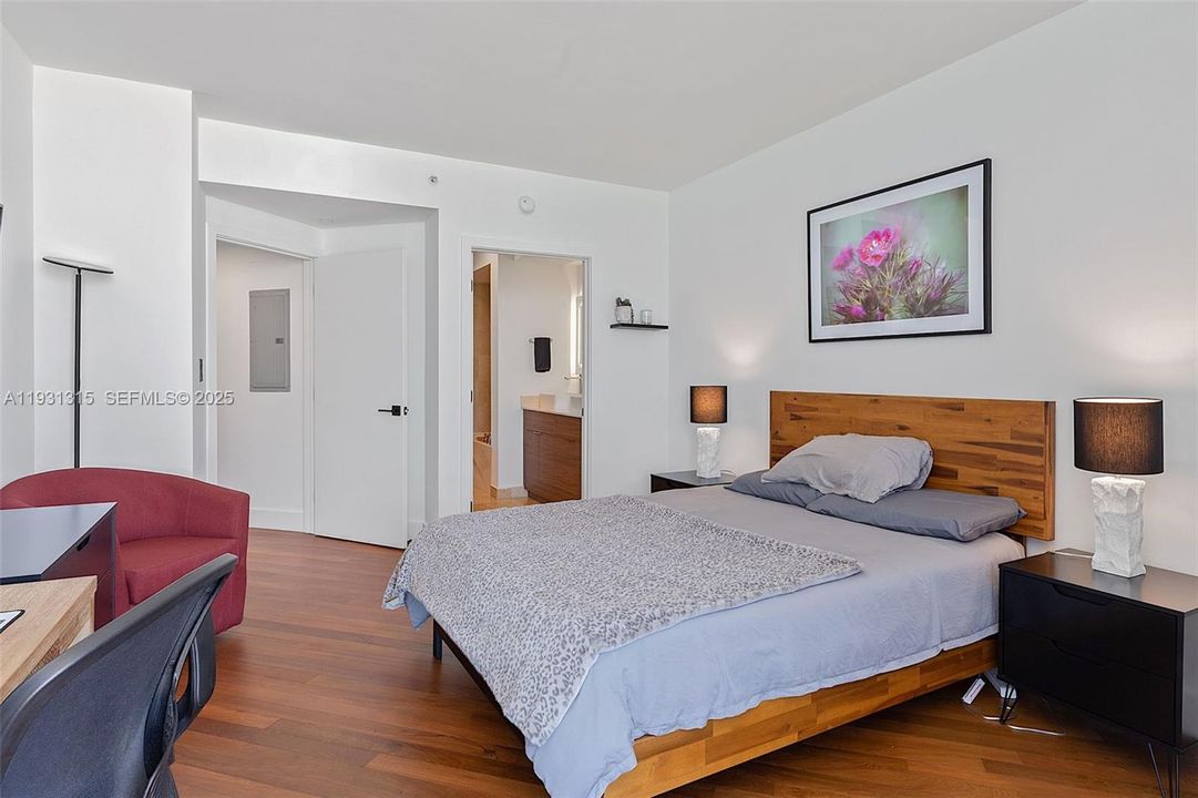 В аренду: $6,900 (2 спален, 2 ванн, 1151 Квадратных фут)