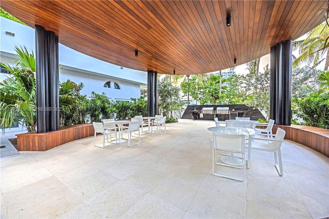 В аренду: $6,900 (2 спален, 2 ванн, 1151 Квадратных фут)