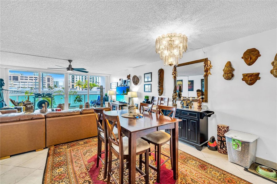 На продажу: $499,000 (2 спален, 2 ванн, 1521 Квадратных фут)