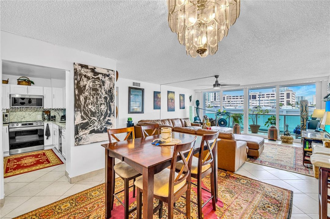 На продажу: $499,000 (2 спален, 2 ванн, 1521 Квадратных фут)