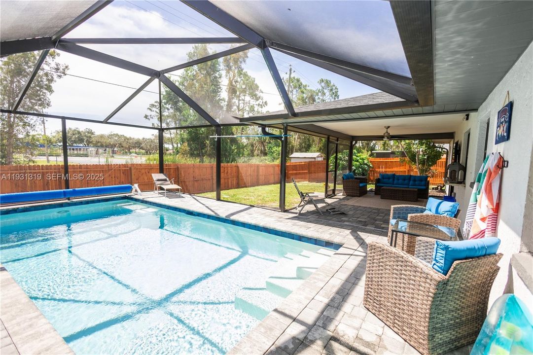 待售: $440,000 (3 贝兹, 2 浴室, 1426 平方英尺)