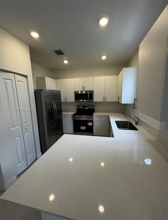 En Renta: $3,590 (3 camas, 2 baños, 1455 Pies cuadrados)