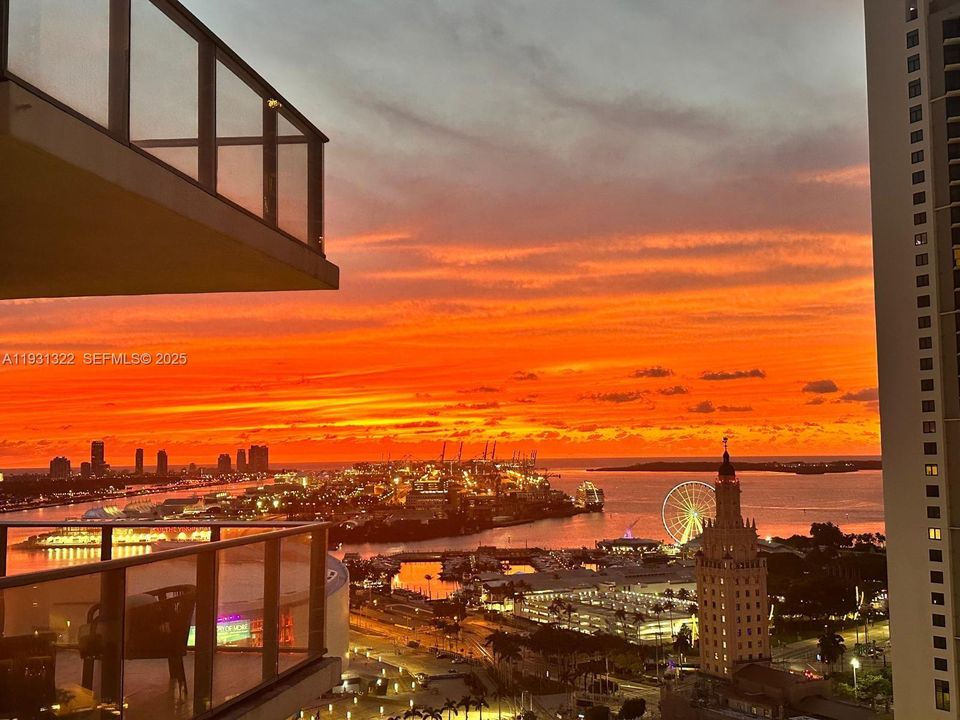 For Sale: $1,650,000 (3 beds, 4 baths, 2165 Square Feet)