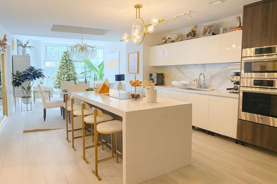 For Sale: $1,650,000 (3 beds, 4 baths, 2165 Square Feet)