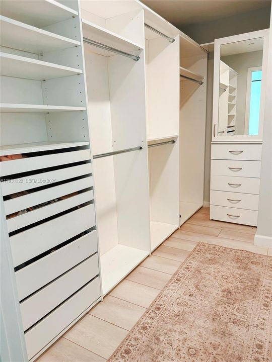 For Sale: $1,650,000 (3 beds, 4 baths, 2165 Square Feet)