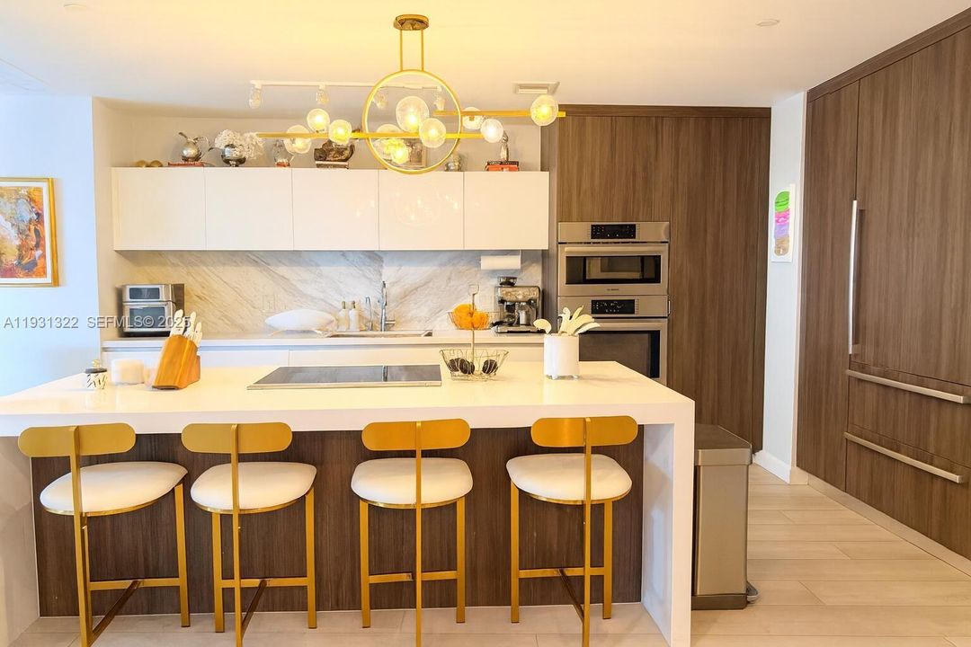 For Sale: $1,650,000 (3 beds, 4 baths, 2165 Square Feet)