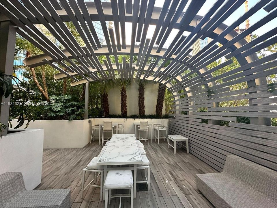 For Sale: $1,650,000 (3 beds, 4 baths, 2165 Square Feet)