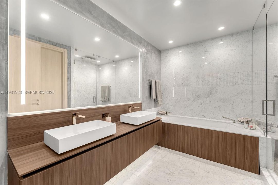 В аренду: $18,500 (3 спален, 3 ванн, 2211 Квадратных фут)