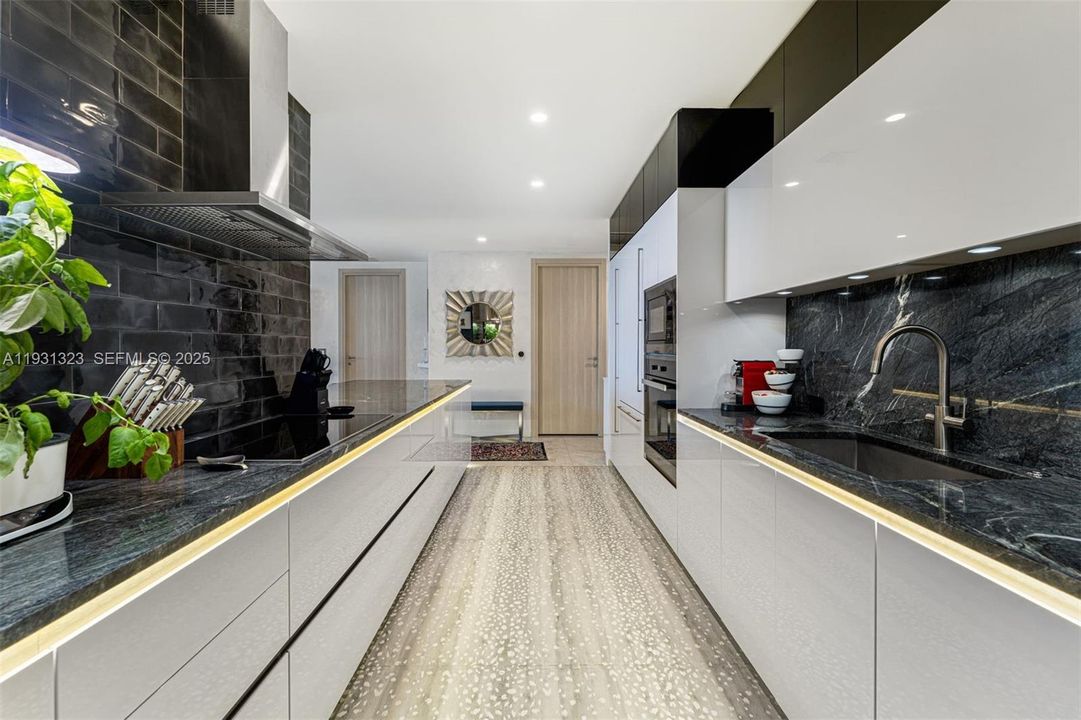 В аренду: $18,500 (3 спален, 3 ванн, 2211 Квадратных фут)