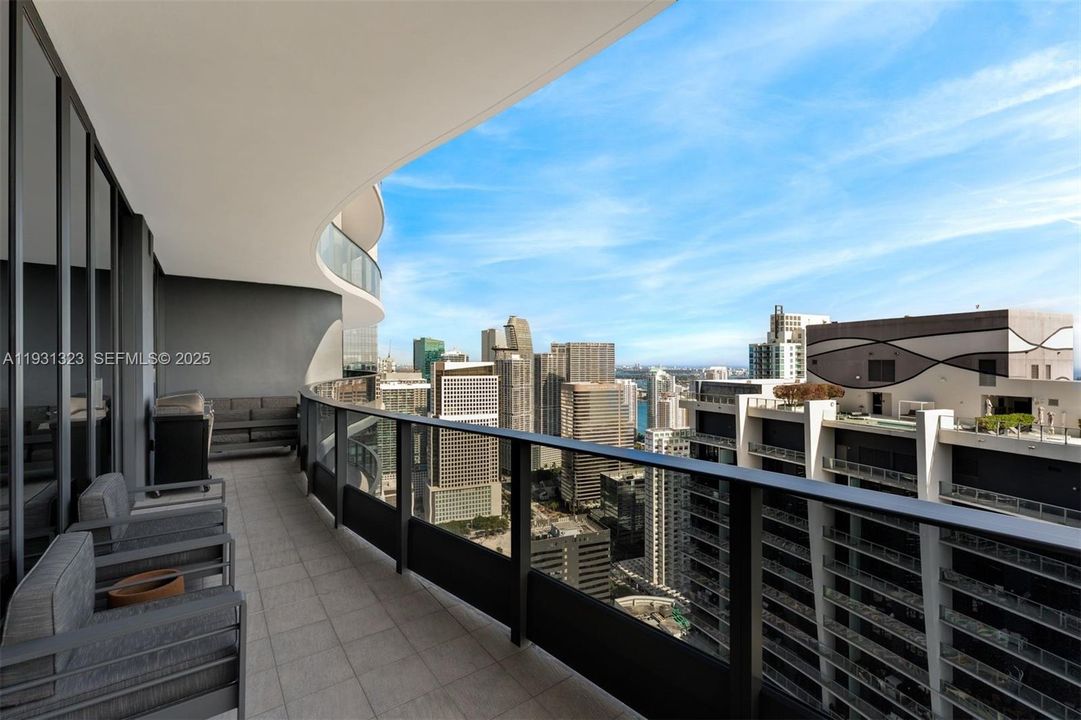 В аренду: $18,500 (3 спален, 3 ванн, 2211 Квадратных фут)