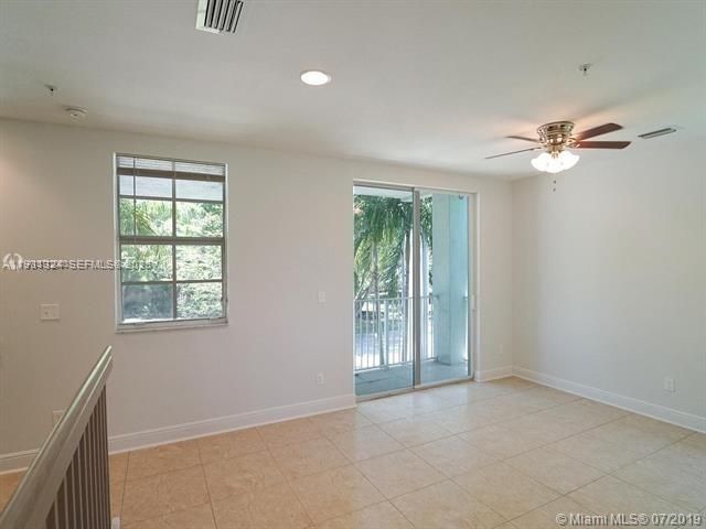 For Rent: $3,800 (4 beds, 3 baths, 14828 Square Feet)