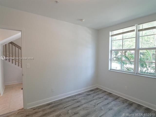 For Rent: $3,800 (4 beds, 3 baths, 14828 Square Feet)