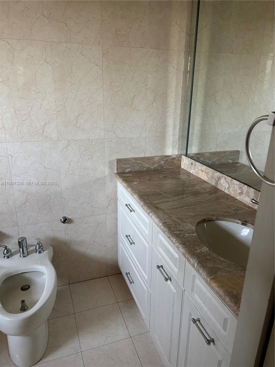 En Venta: $595,000 (3 camas, 2 baños, 2064 Pies cuadrados)