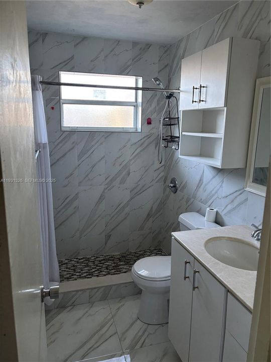 En Venta: $595,000 (3 camas, 2 baños, 2064 Pies cuadrados)