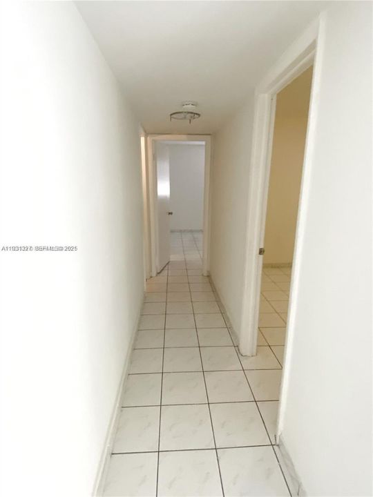 For Rent: $2,100 (2 beds, 1 baths, 770 Square Feet)