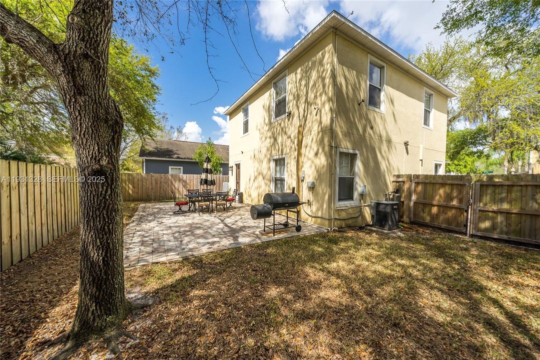 For Sale: $395,000 (4 beds, 2 baths, 1624 Square Feet)